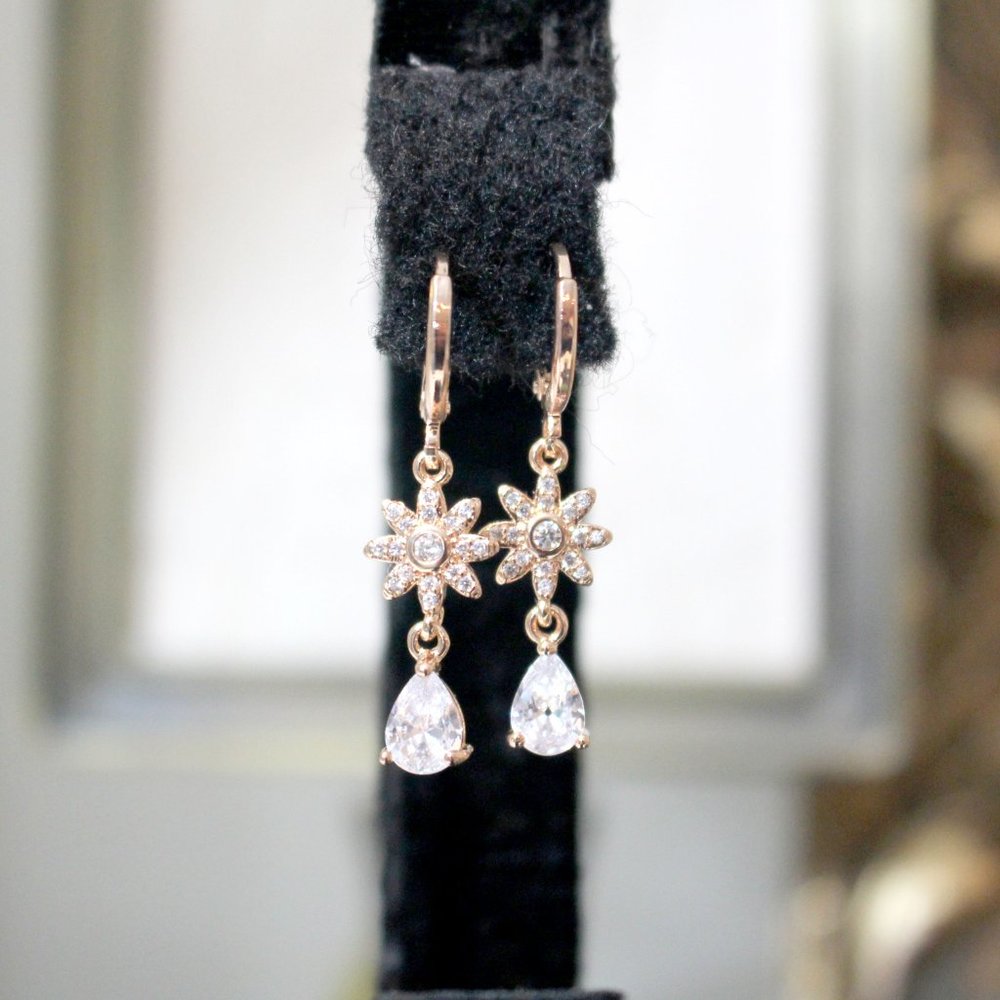 18K Gold Filled Flower White Topaz Dangle Earrings